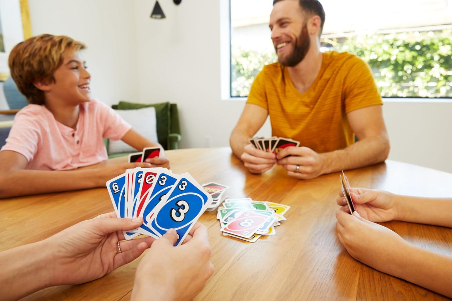 Mattel Games UNO, Classic Card Game for Kids and Adults for Family Game Night, Use as a Travel Game or Engaging Gift for Kids, 2 to 10 Players, Ages 7 and Up